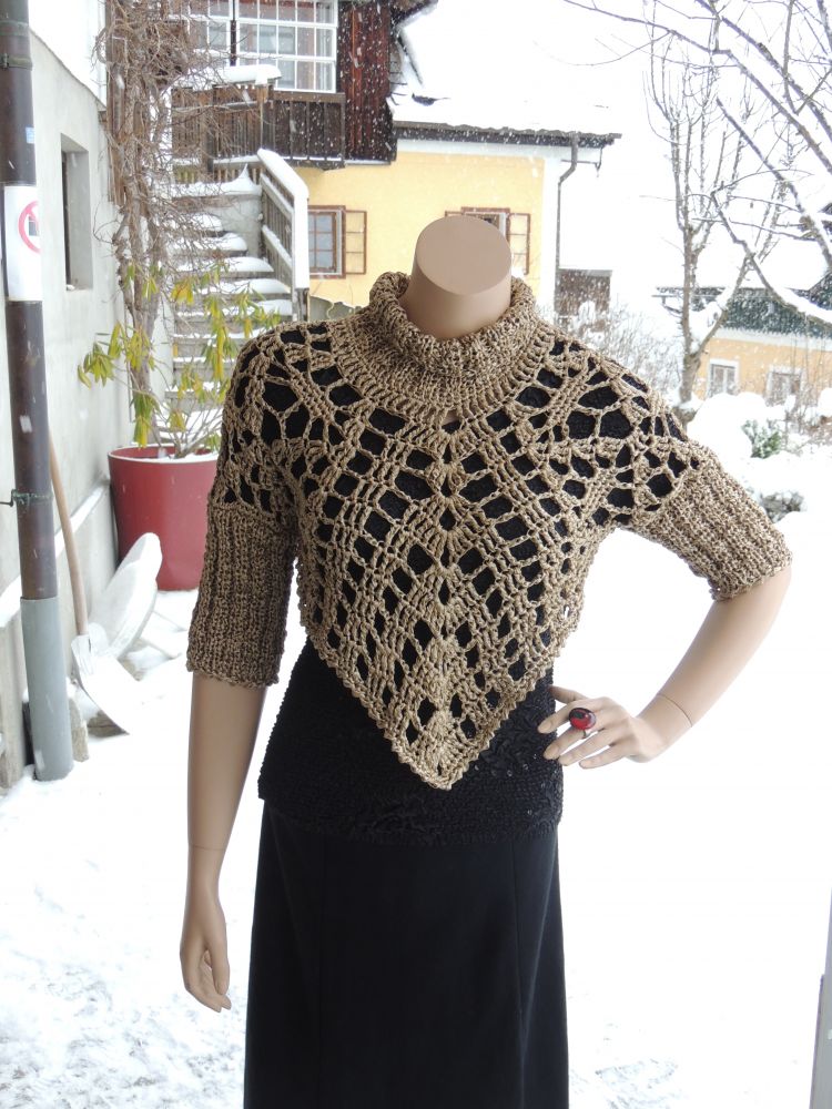 Poncho gold